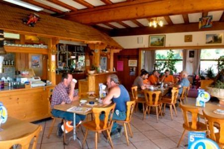 Hotel-Buffet De La Gare Chateau-d'Oex Ngoại thất bức ảnh